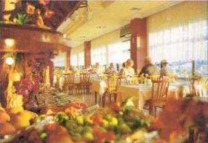 Ресторан отеля Sural Garden (12 Кб)